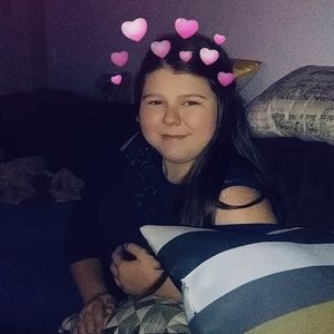 Meet your Posher, Adara